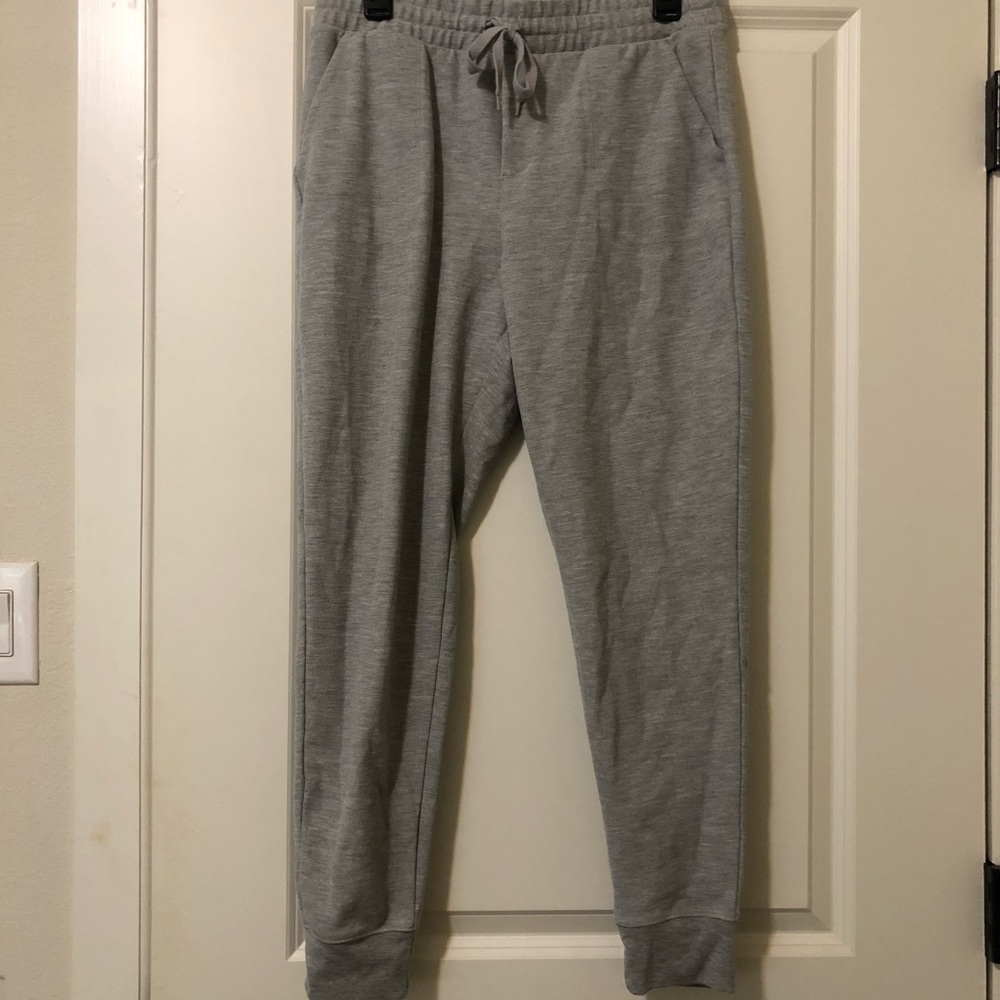 Women’s Uniqlo joggers